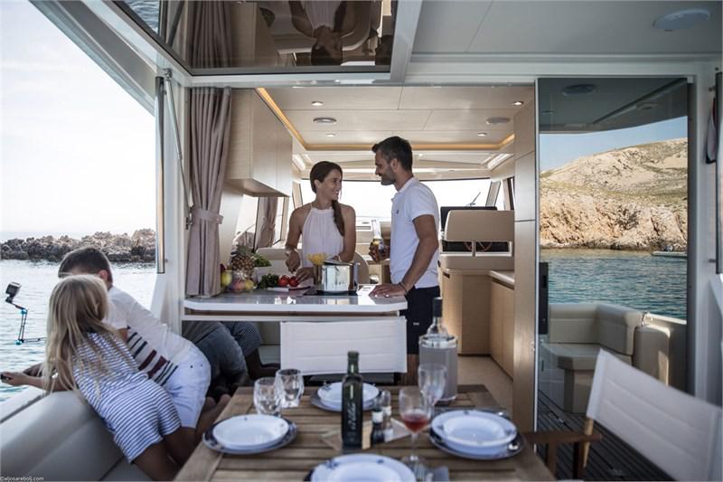 Book yachts online - False - Greenline 39 - Vita Bella - rent