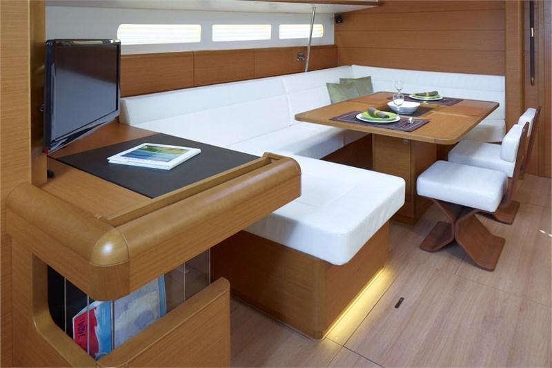 Book yachts online - False - Sun Odyssey 519 (5Cab) - Alboran Grappa (Radazul) - rent