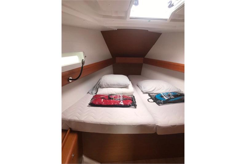 Book yachts online - False - Sun Odyssey 419 (3Cab) - Alboran Limoncello (Mallorca/La Lonja) - rent