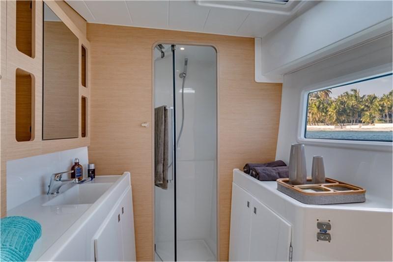 Book yachts online - False - Lagoon 42 (4+2Cab) - Mahi Mahi - rent