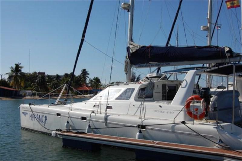 Book yachts online - False - Voyage 440 (4Cab) - Mahanga (Angra do Reis) - rent