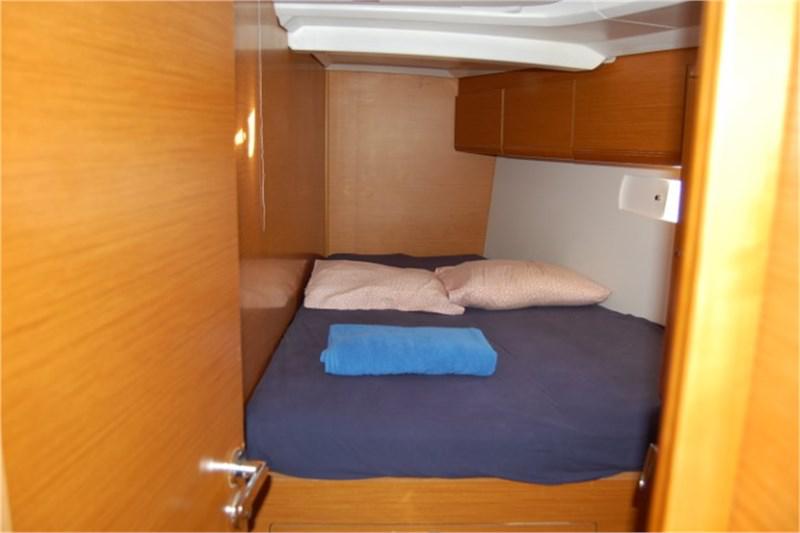 Book yachts online - False - Sun Odyssey 519 (5Cab) - Alboran Champagne - rent