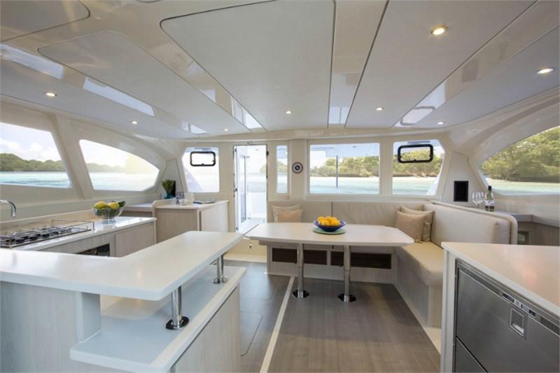 Book yachts online - False - Leopard 44 (4Cab) - La Luna (Radazul) - rent