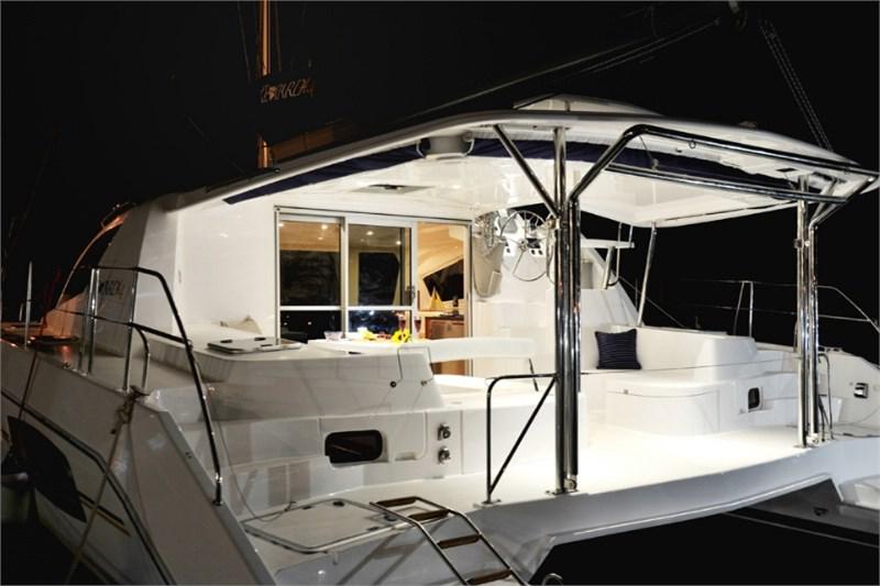 Book yachts online - False - Leopard 44 (4Cab) - La Luna (Angra do Reis) - rent