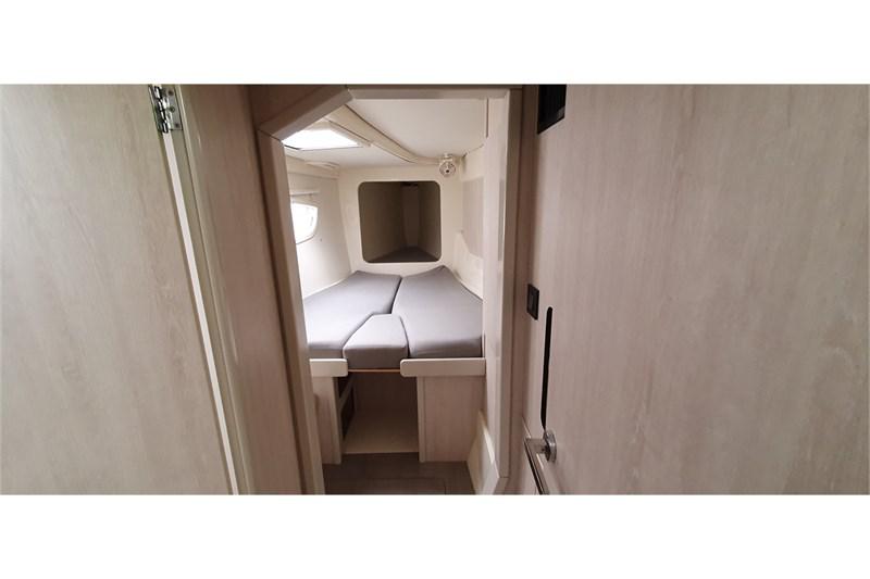 Book yachts online - False - Leopard 44 (4Cab) - La Luna (Angra do Reis) - rent