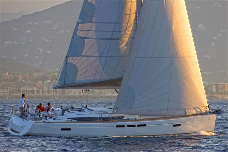 Book yachts online - False - Sun Odyssey 519 (5Cab) - Alboran Cognac (Palmeira) - rent