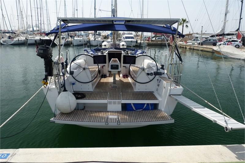 Book yachts online - False - Dufour 382 Grand Large (3Cab) - Sunny Blue - rent