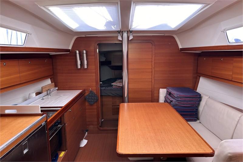 Book yachts online - False - Dufour 382 Grand Large (3Cab) - Sunny Blue - rent