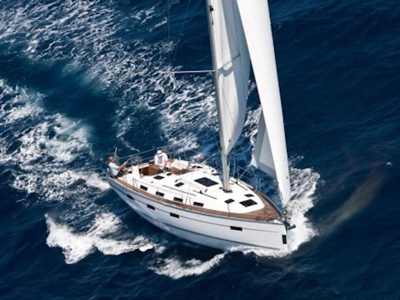 Book yachts online - sailboat - Bavaria 40 - Honey S - rent