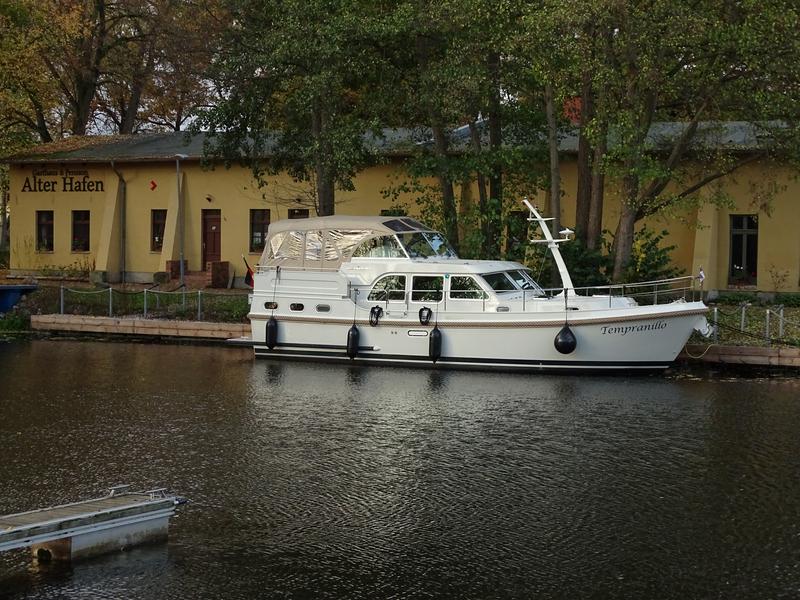 Book yachts online - motorboat - Linssen Grand Sturdy 40.0 AC - Tempranillo (Sa) - rent