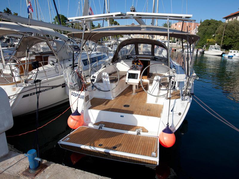Book yachts online - sailboat - Bavaria Cruiser 37 - GOSPOJA  - rent