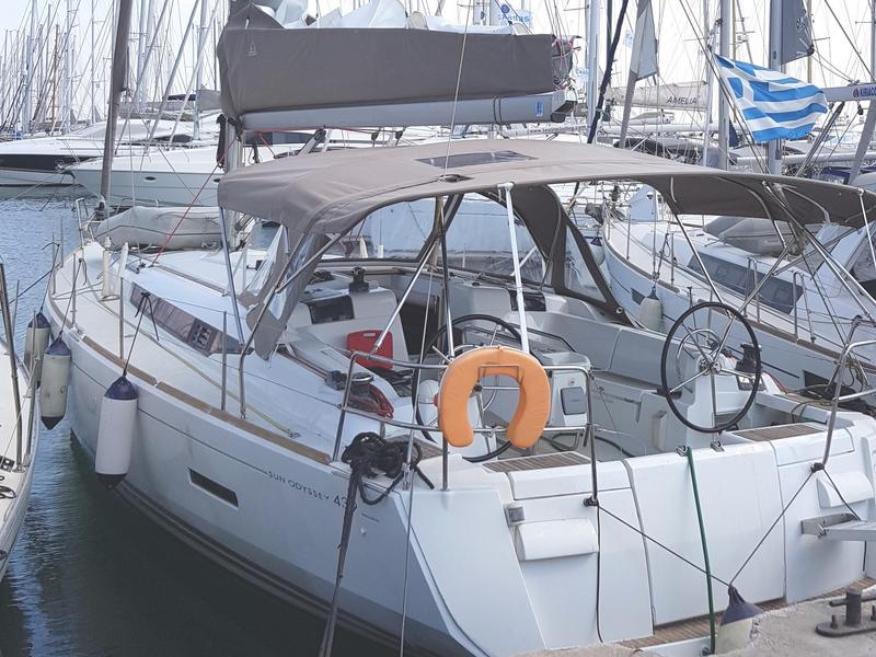 Book yachts online - sailboat - Sun Odyssey 439 - InT-SO 439 (sails 2018) - rent