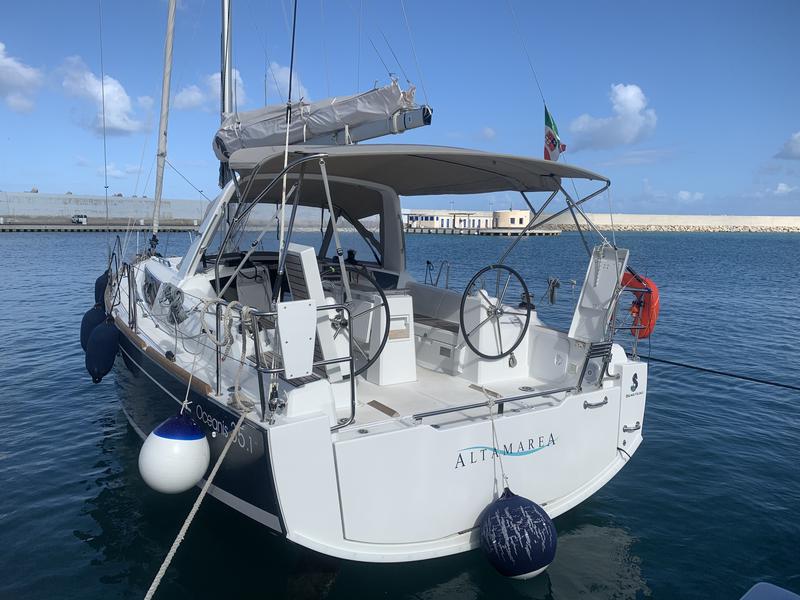 Book yachts online - sailboat - Oceanis 35.1 - Altamarea - Standard line - rent