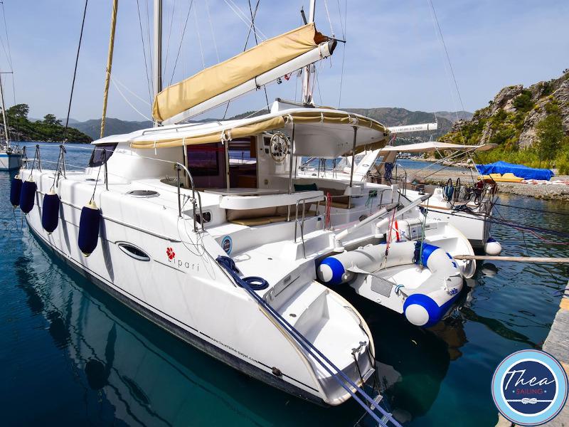 Book yachts online - catamaran - Fountaine Pajot Lipari 41 - TWIN SWANS - rent