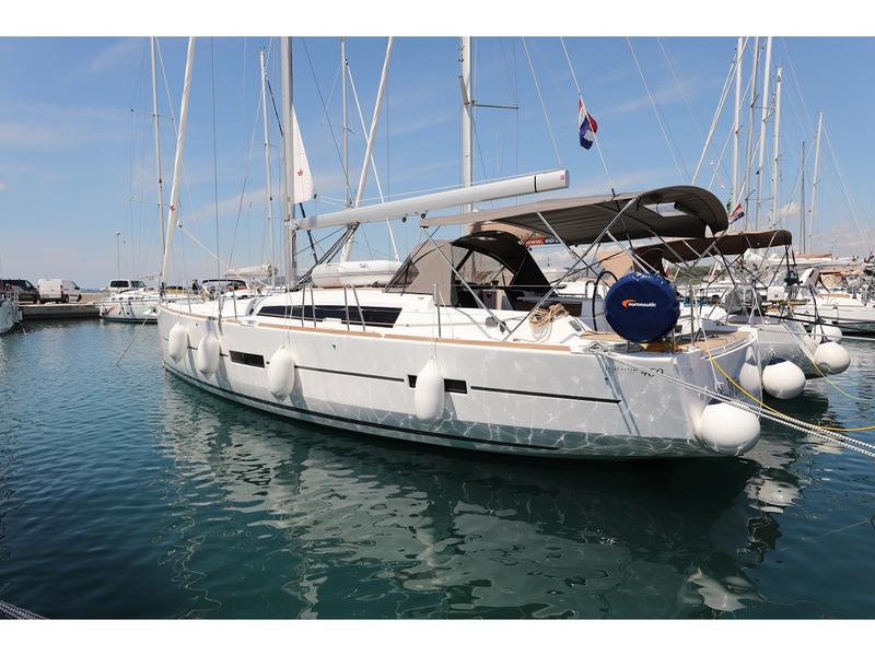 Book yachts online - sailboat - Dufour 460 Grand Large - 5 cabins - SunnyLife - rent