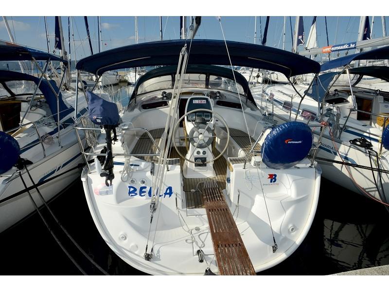 Book yachts online - sailboat - Bavaria 37 Cruiser - Bella - rent