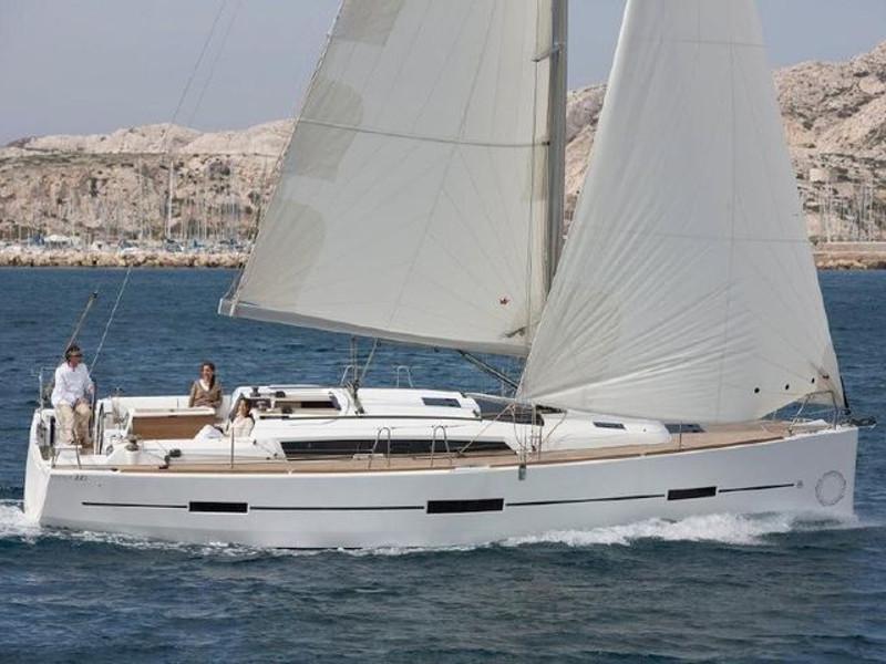 Book yachts online - sailboat - Dufour 412 - EC- 412-16-F - rent