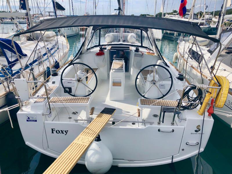 Book yachts online - sailboat - Oceanis 38.1 - Foxy - rent