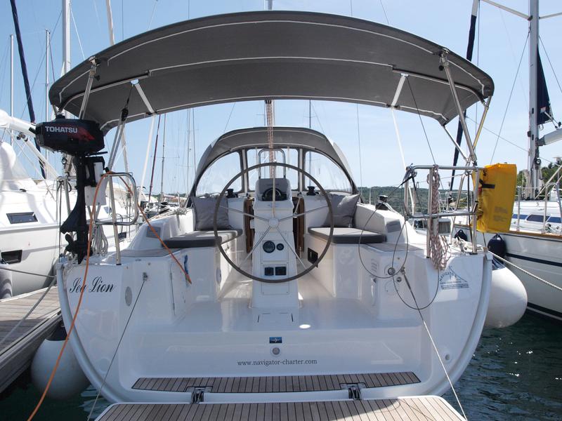Book yachts online - sailboat - Bavaria Cruiser 33 - Sea Lion - rent