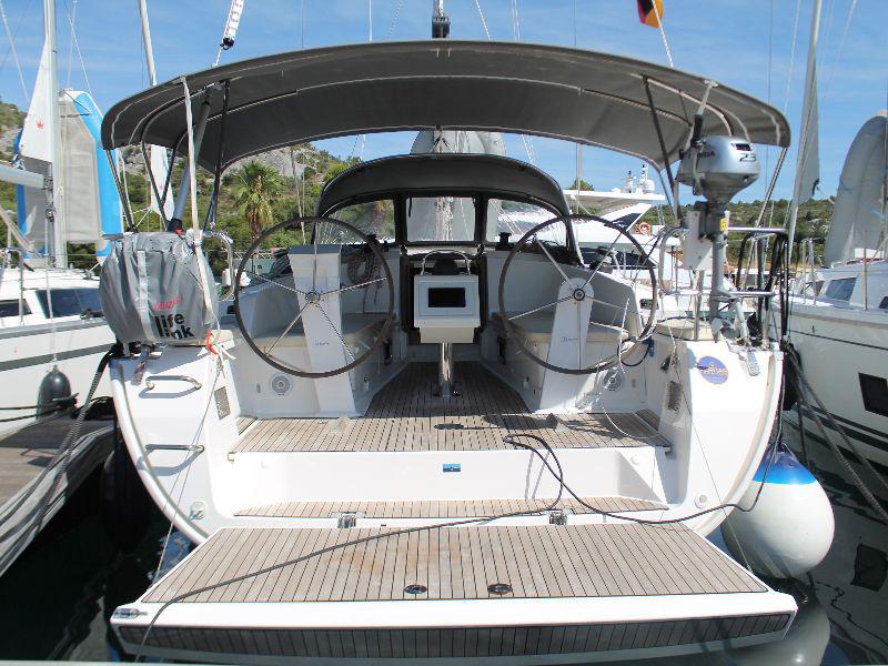 Book yachts online - sailboat - Bavaria Cruiser 41 - summer elli - rent