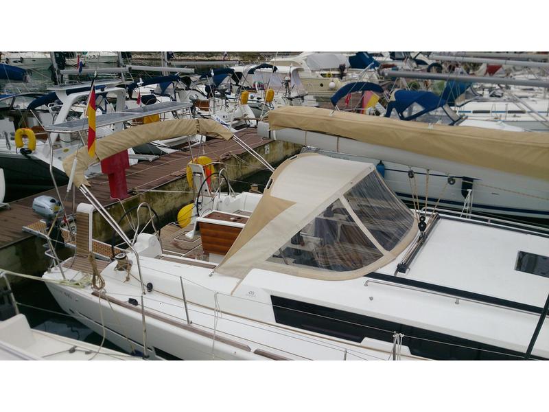 Book yachts online - sailboat - Dufour 410 (3c-2h) - Sea Rose - rent