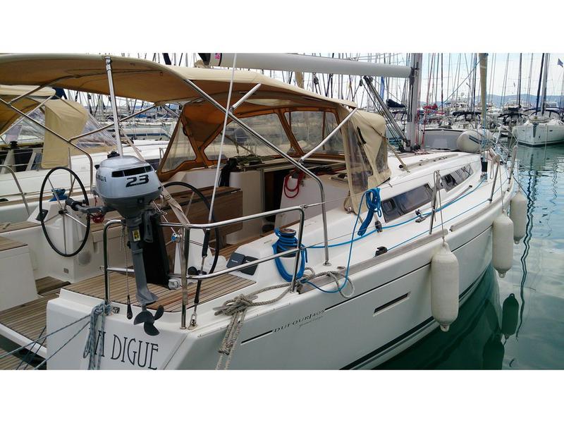Book yachts online - sailboat - Dufour 405 RM - La Digue - rent