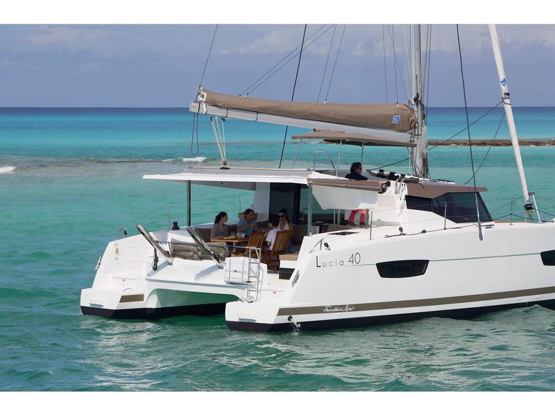 Book yachts online - catamaran - Lucia 40 (4cab./2hds) - Pearl - rent