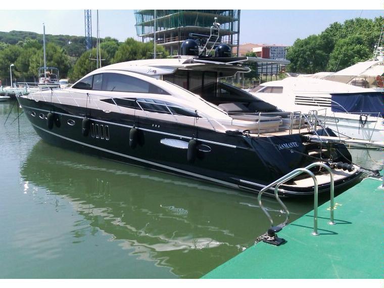 Book yachts online - motorboat - Princess V70 - Noble Beauty - rent