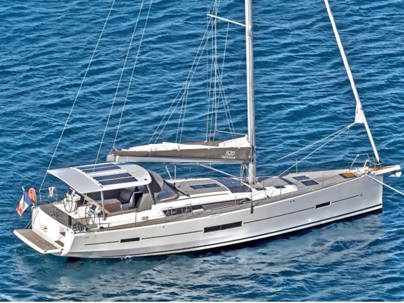 Book yachts online - sailboat - Dufour 520 GL - Warriors Tale - rent