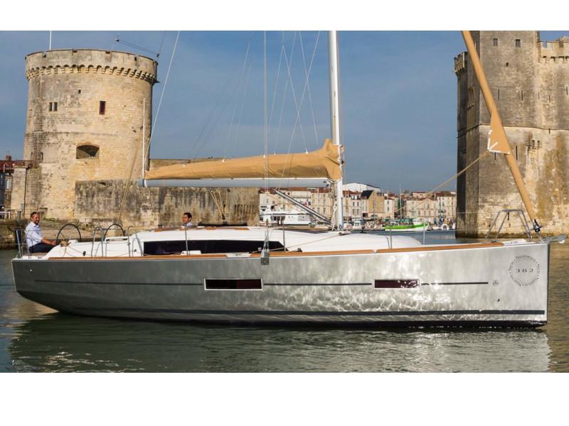 Book yachts online - sailboat - Dufour 360 Grand Large - Tidal Bay - rent