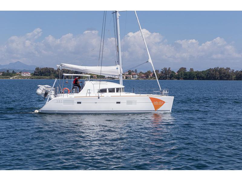 Book yachts online - catamaran - Lagoon 380 - Why not - rent