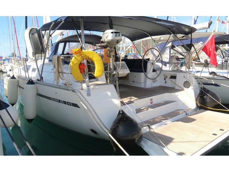 Book yachts online - sailboat - Bavaria Cruiser 46 - Sita - rent