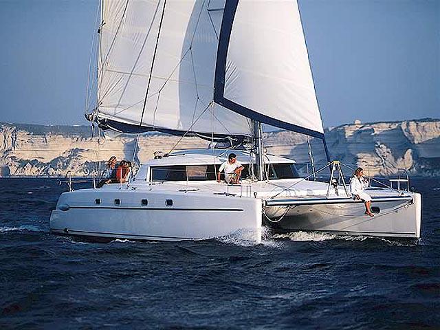 Book yachts online - catamaran - Belize 43 - Piropo Primero Cuba - rent