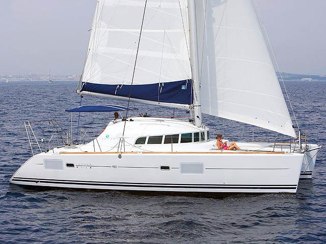 Book yachts online - catamaran - Lagoon 410 S2 - Vega - rent