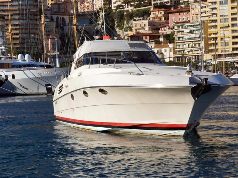 Book yachts online - motorboat - Riva 50 - Diable - rent