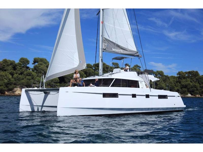 Book yachts online - catamaran - Nautitech 46 Fly - Margeo XIII (A/C - Generator - Water Maker) - rent