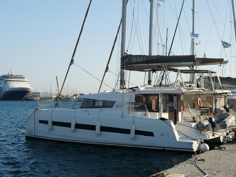 Book yachts online - catamaran - Bali 4.1 - Double Kiss - rent