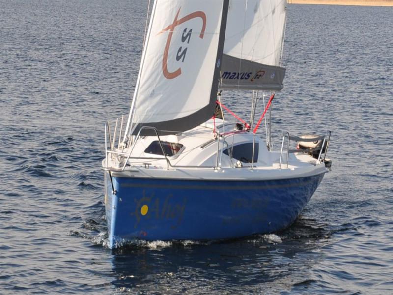 Book yachts online - sailboat - Maxus 22 Prestige - KEFISO - rent