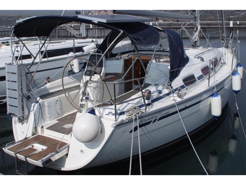 Book yachts online - sailboat - Bavaria 31 Cruiser - MALA  - rent