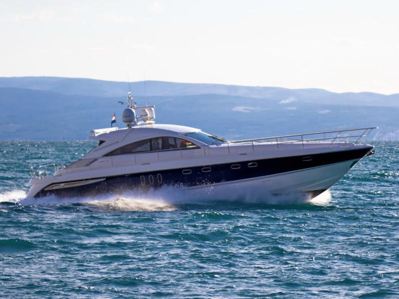 Book yachts online - motorboat - Fairline Targa 62 - Duje I - rent