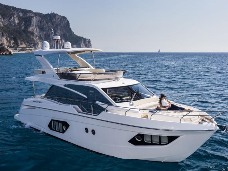 Book yachts online - motorboat - Absolute 50 Fly - Acrobat - rent