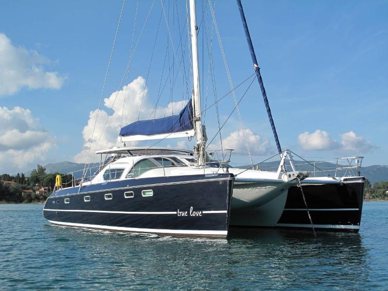 Book yachts online - catamaran - Privilege 495 - True Love - rent