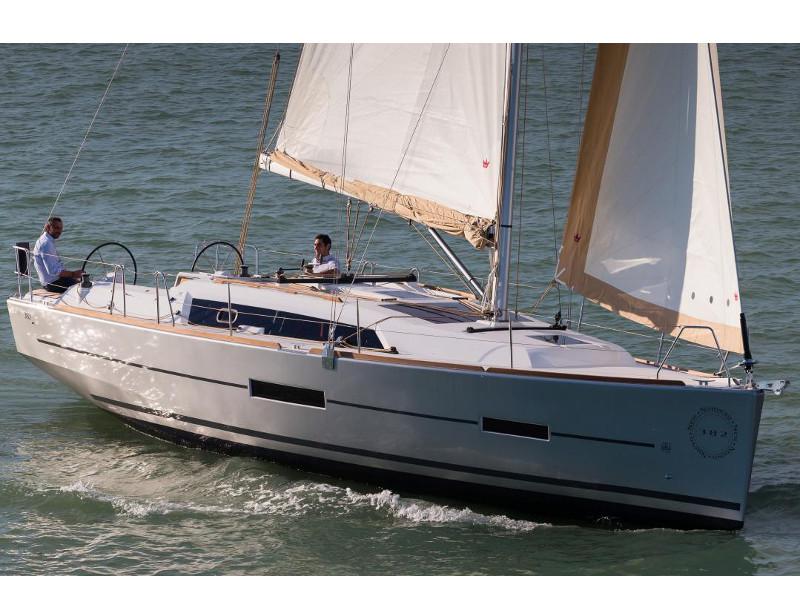 Book yachts online - sailboat - Dufour 382 GL - Sun 382 - rent