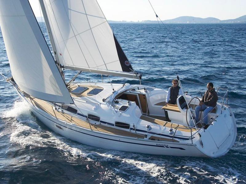 Book yachts online - sailboat - Bavaria 38 - B38-05 - rent