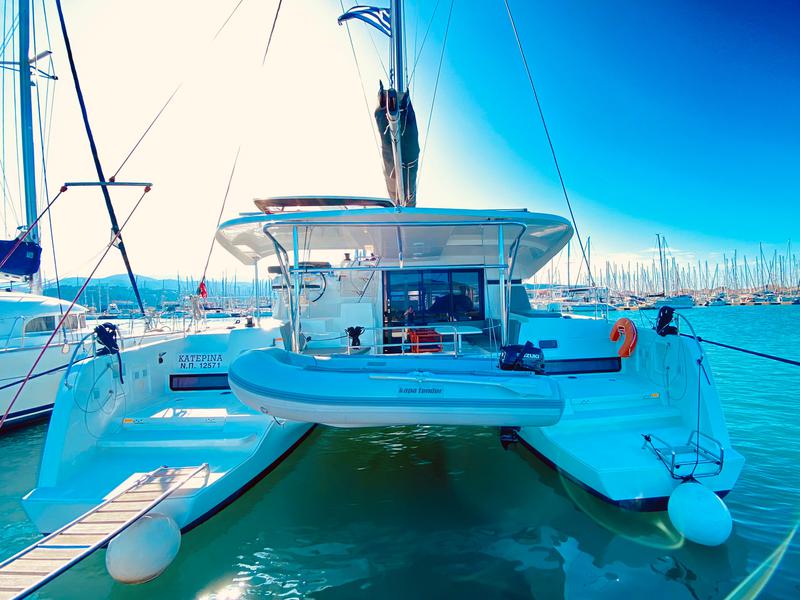 Book yachts online - catamaran - Lagoon 42 - Katerina (A/C - Generator) - rent