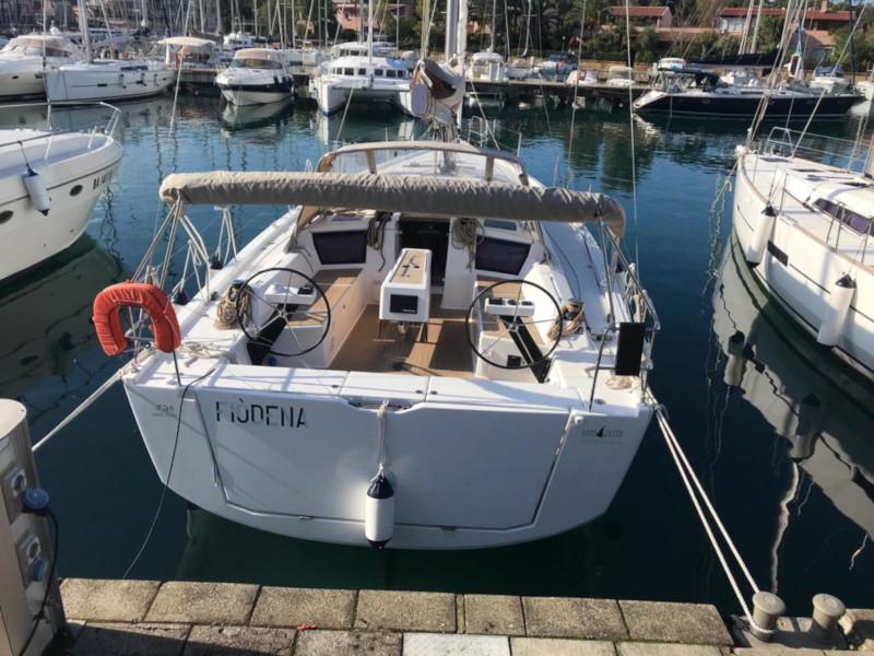 Book yachts online - sailboat - Dufour 430 Grand Large - Fiodena - rent