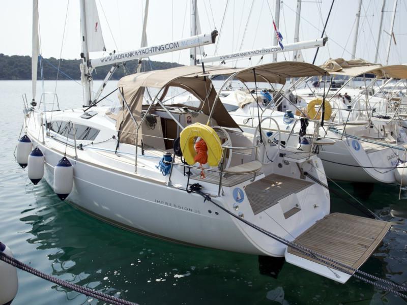 Book yachts online - sailboat - Elan 35 Impression - Essi - rent