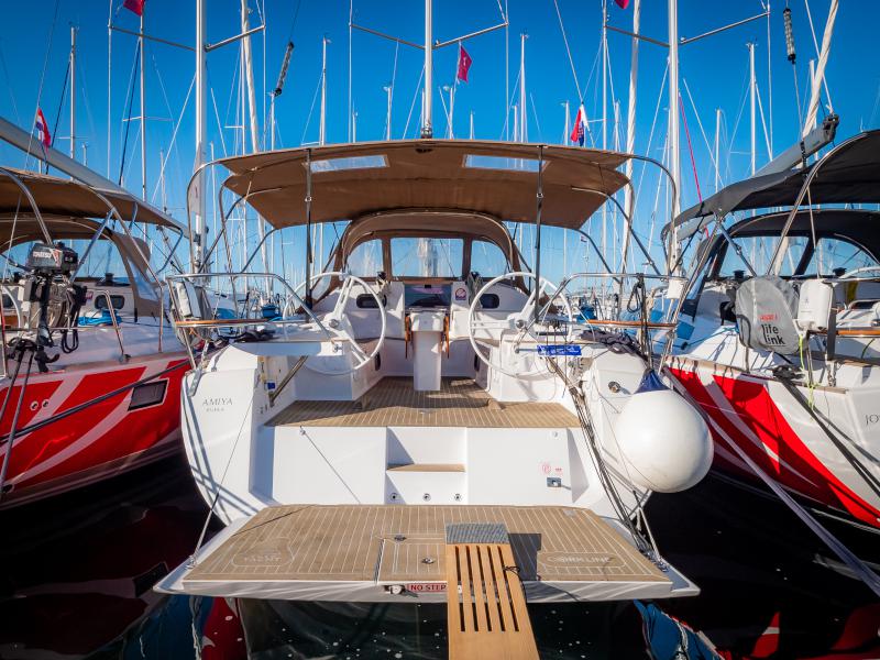 Book yachts online - sailboat - Elan 45 Impression - Amiya - rent