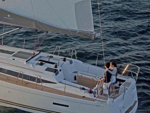 Book yachts online - sailboat - Sun Odyssey 439 - Triada / bow-thruster, solar panels, electric WC - rent