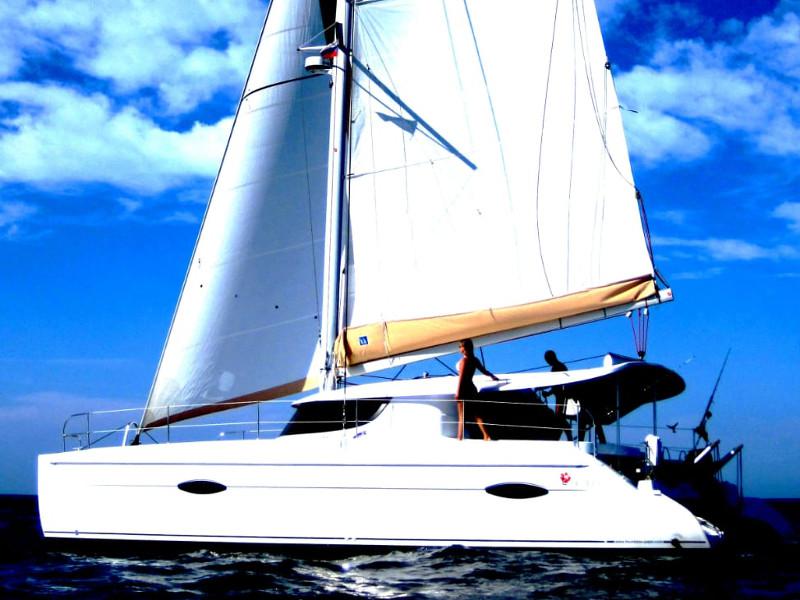 Book yachts online - catamaran - Lipari 41 - Elli Di - rent